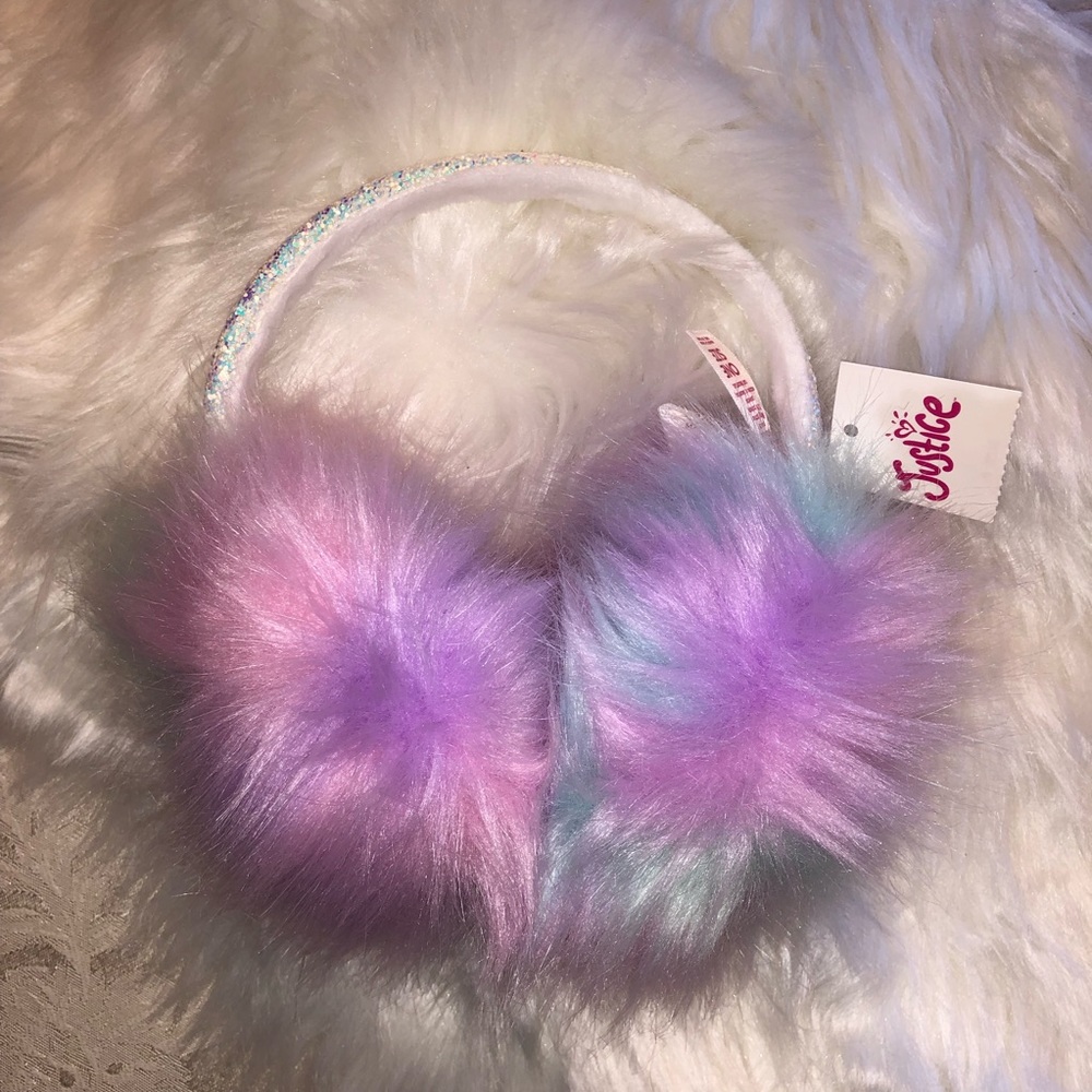 *DONATED*NWT Justice “P” Rainbow Earmuffs❄️One Size❄️